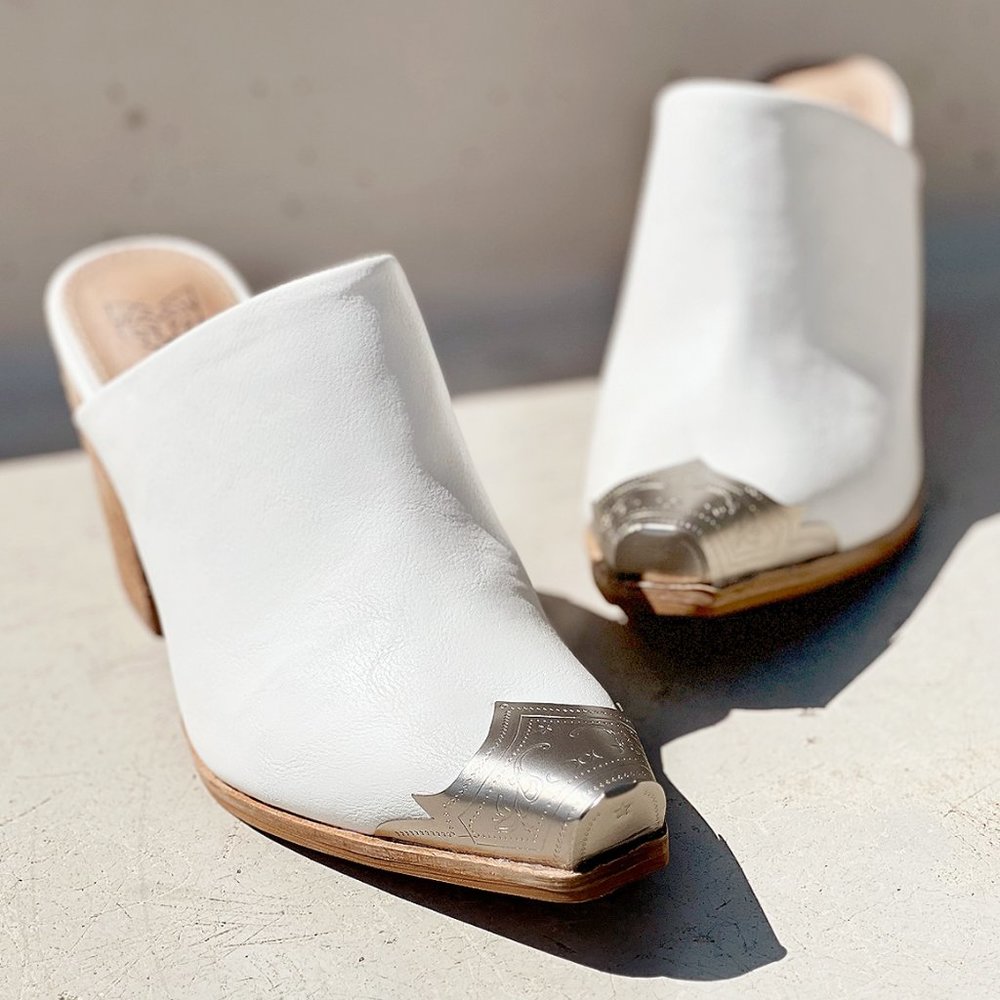 NEW White PU Leather Silver Metal Pointy Square Toe Block Heel Western Mule Shoe - Picture 7 of 13